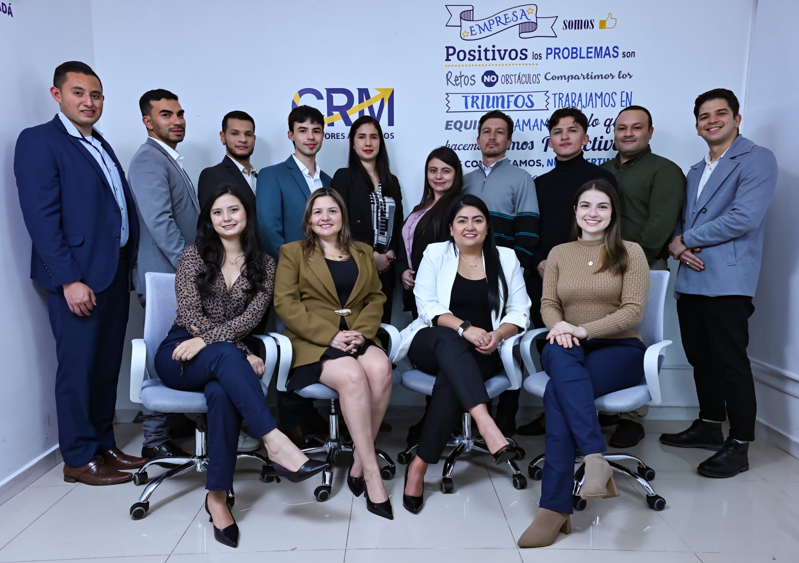 Equipo completo de CRM Consultores Asociados